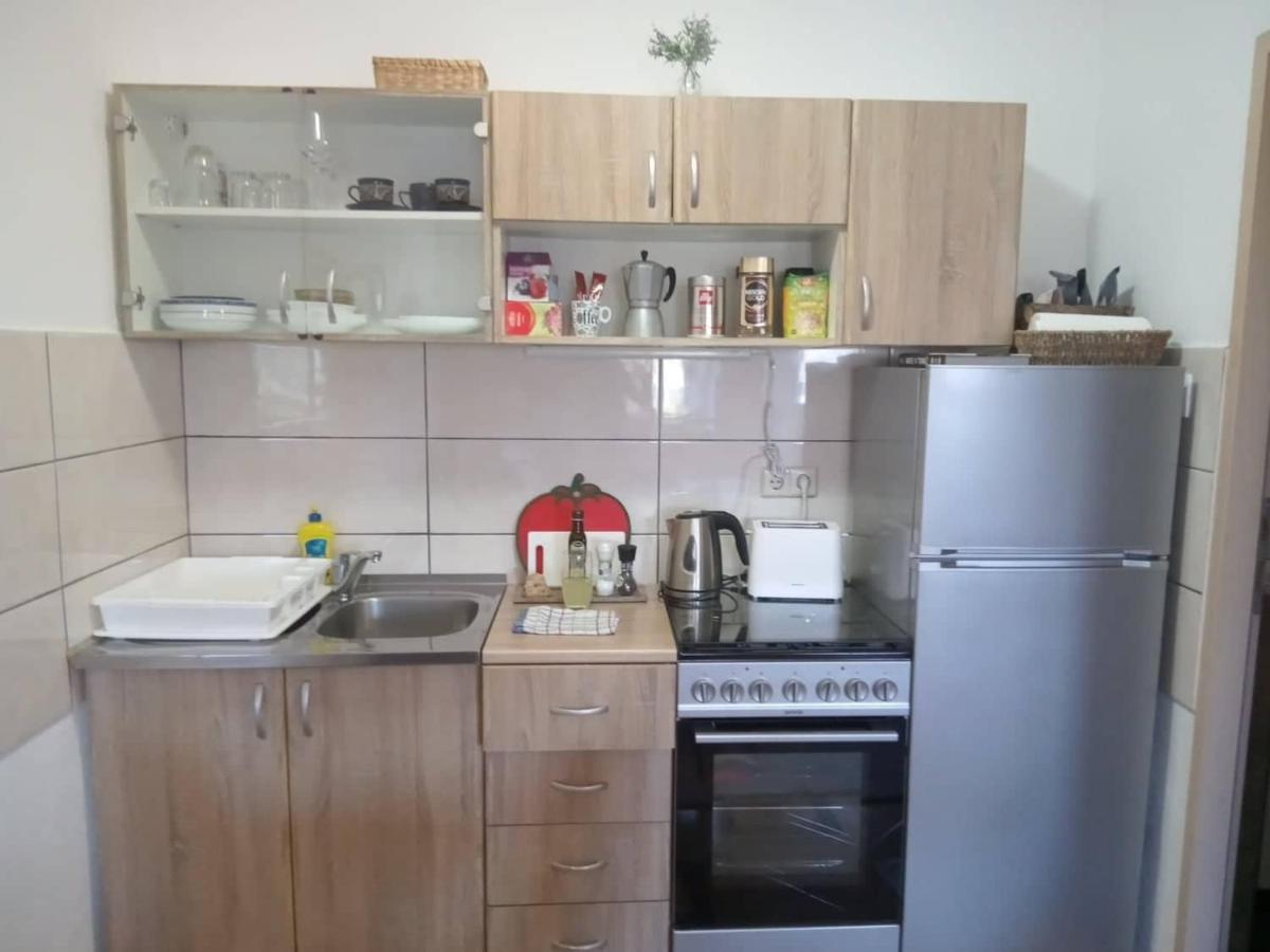 Chez Marthe, Organic Farm Stay Knin Luaran gambar